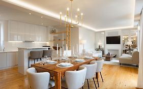 Agora Luxury Apartment By The Boyar Collection